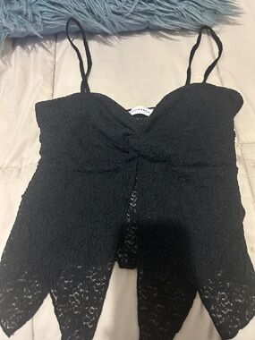 Black Lace Spaghetti Strap Cropped Top